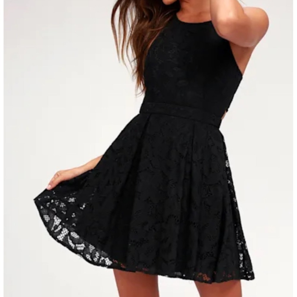 Lulus nwt Lace Mini Dress Cutout Back Black XS Cocktail Party Chic LBD Night Out